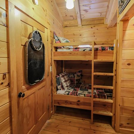 Lazy Bear Lodge Гатлинбург Экстерьер фото