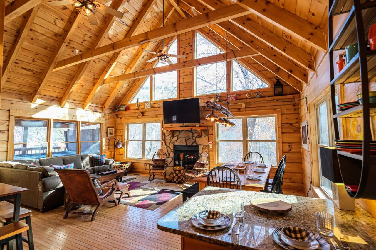 Lazy Bear Lodge Гатлинбург Экстерьер фото